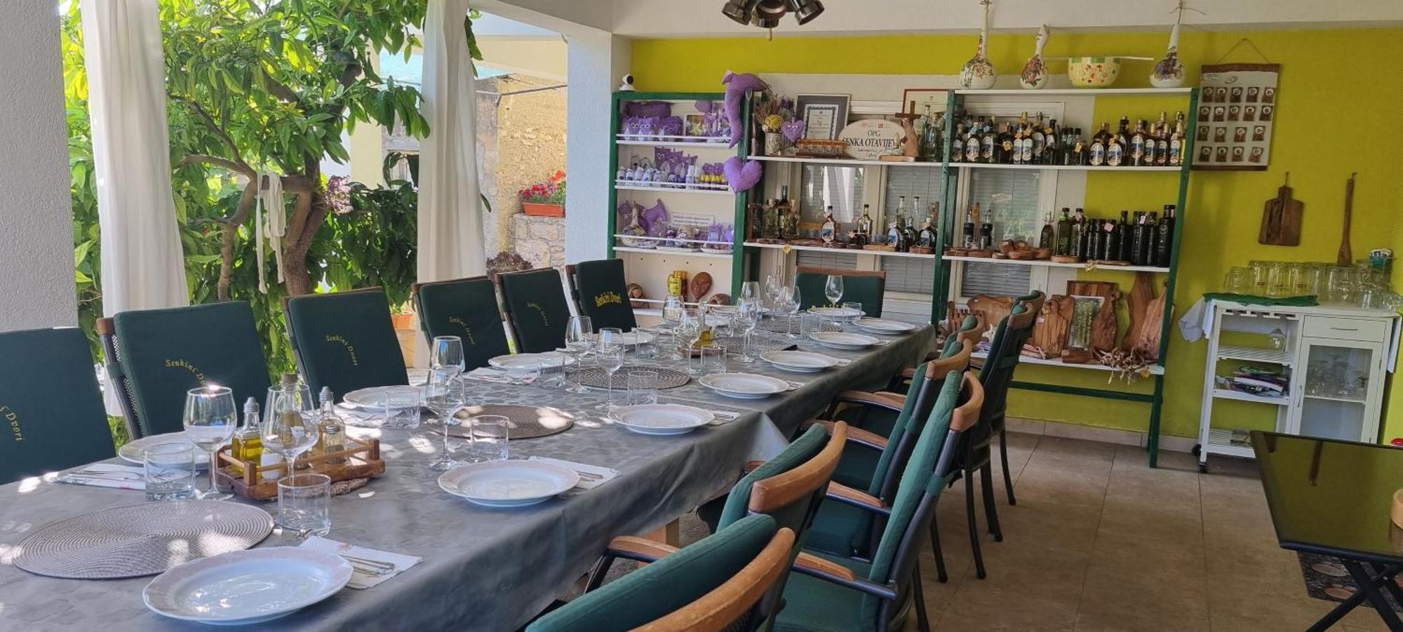 Apartmán Senkini Dvori Sutomiscica Exteriér fotografie