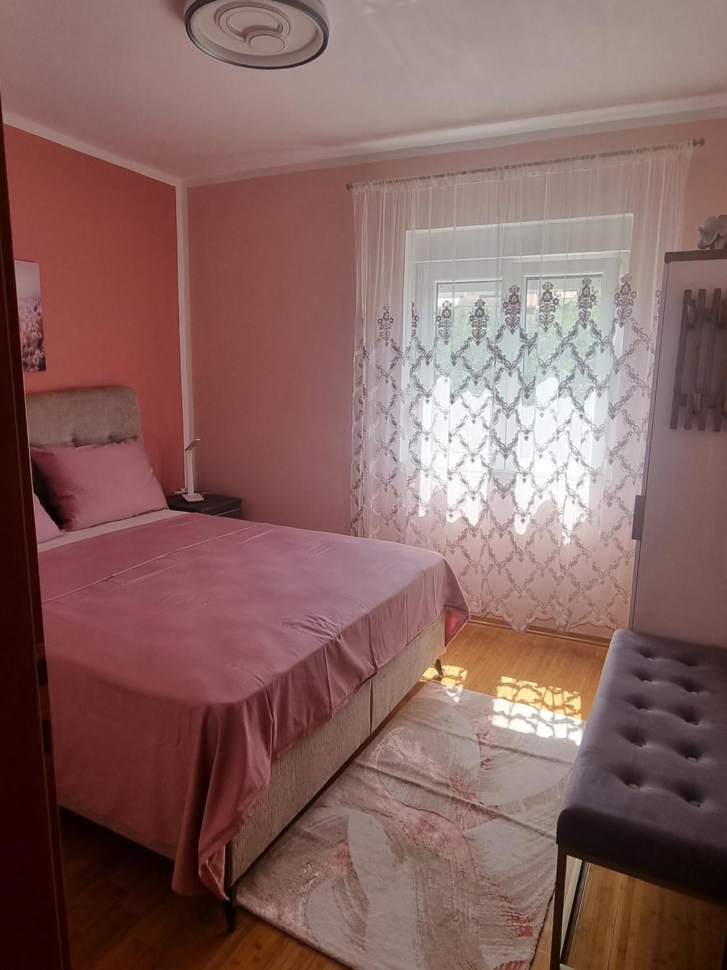 Apartmán Senkini Dvori Sutomiscica Exteriér fotografie