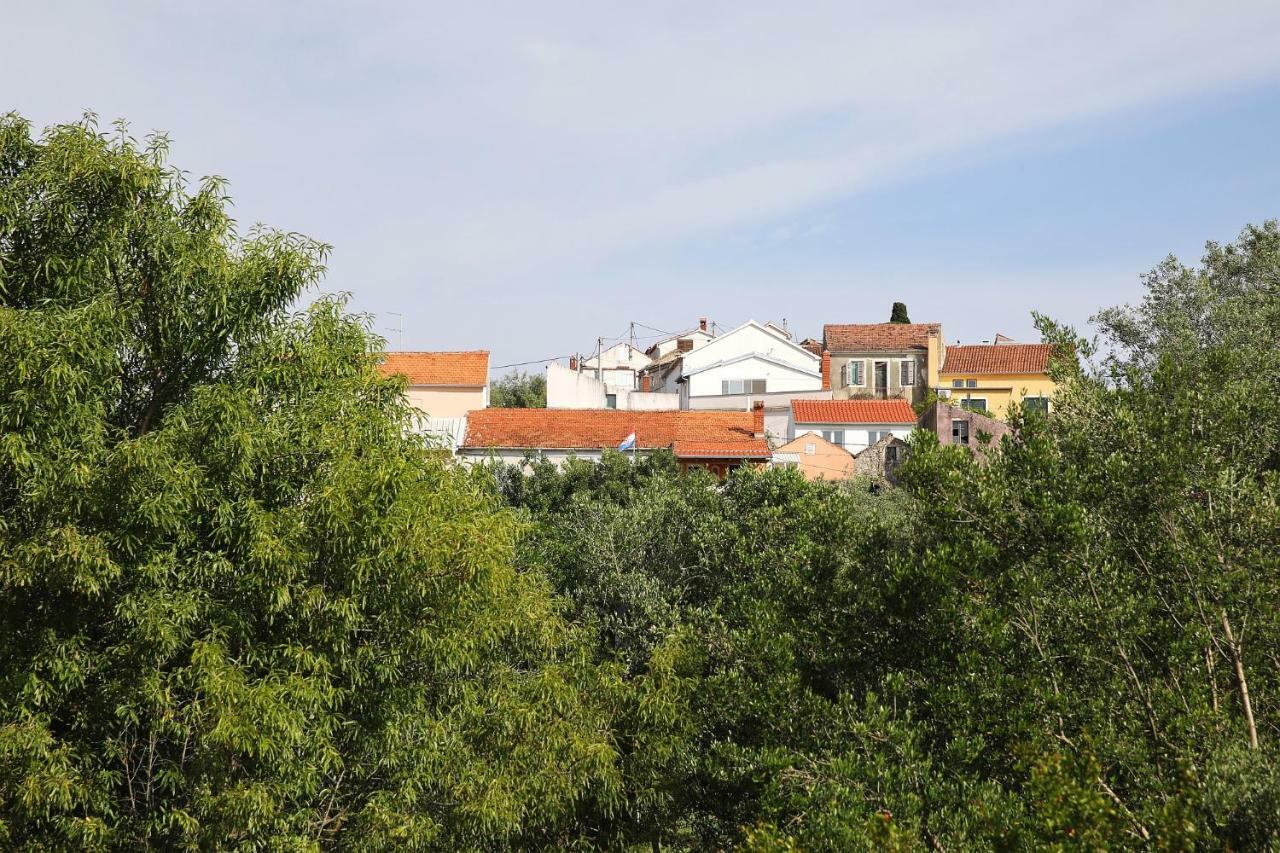 Apartmán Senkini Dvori Sutomiscica Exteriér fotografie