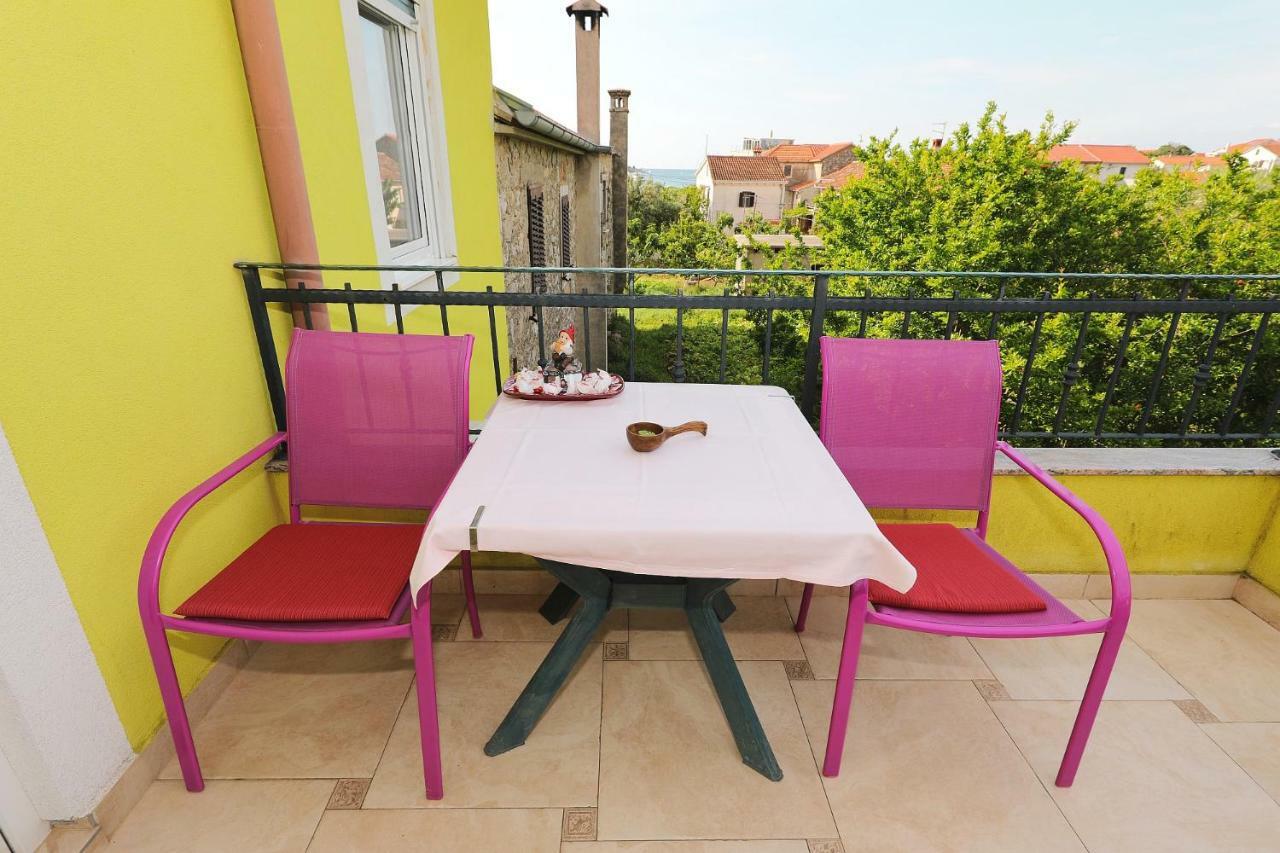 Apartmán Senkini Dvori Sutomiscica Exteriér fotografie