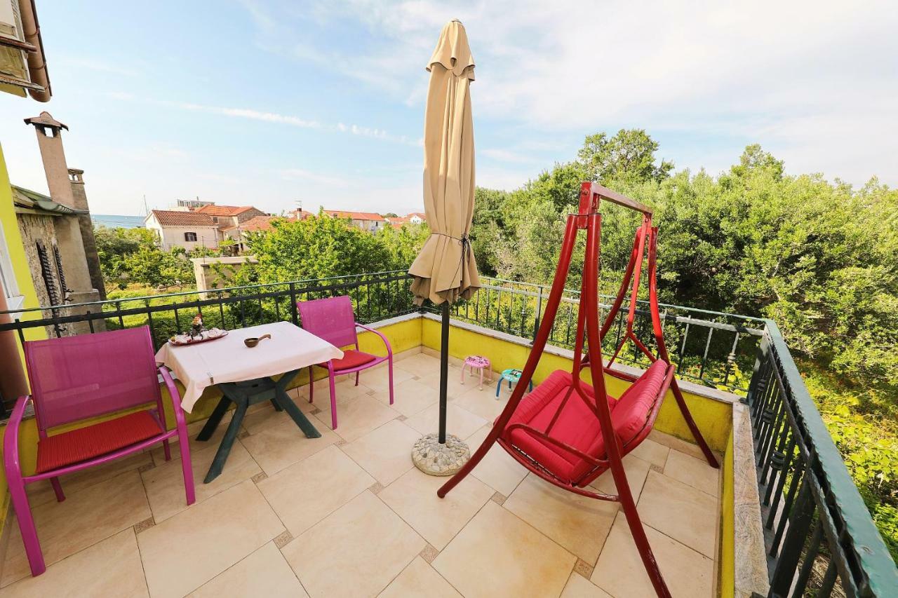 Apartmán Senkini Dvori Sutomiscica Exteriér fotografie