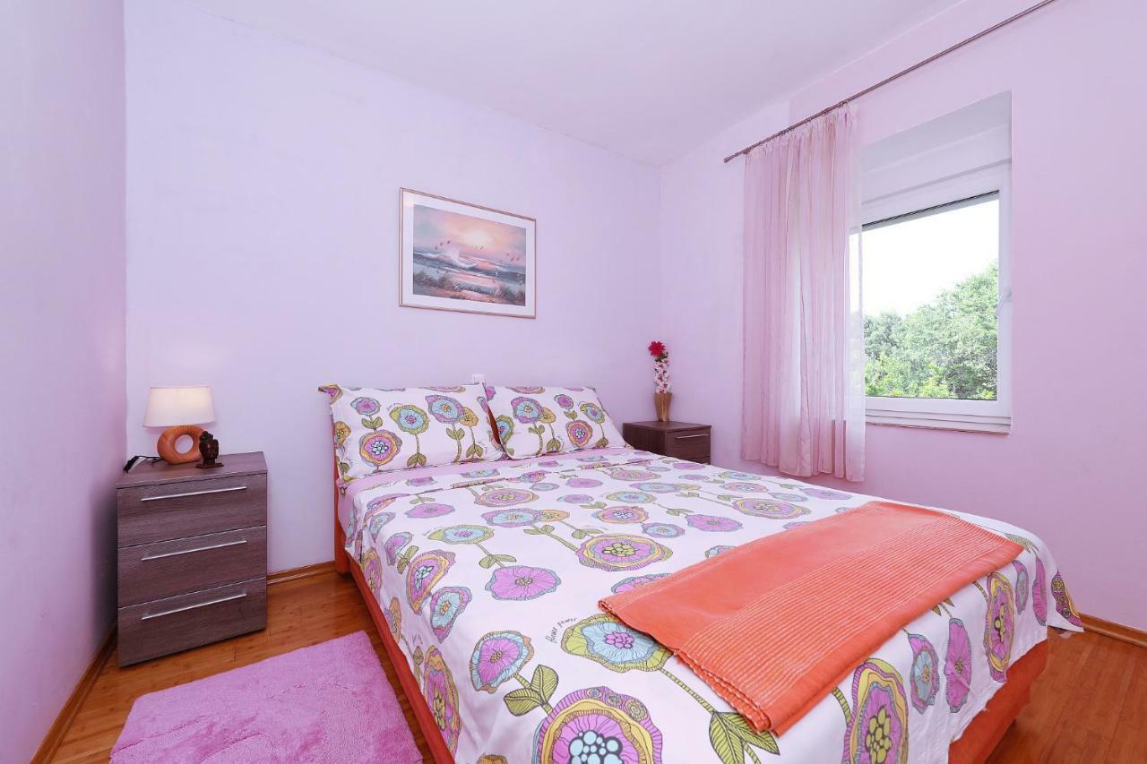 Apartmán Senkini Dvori Sutomiscica Exteriér fotografie
