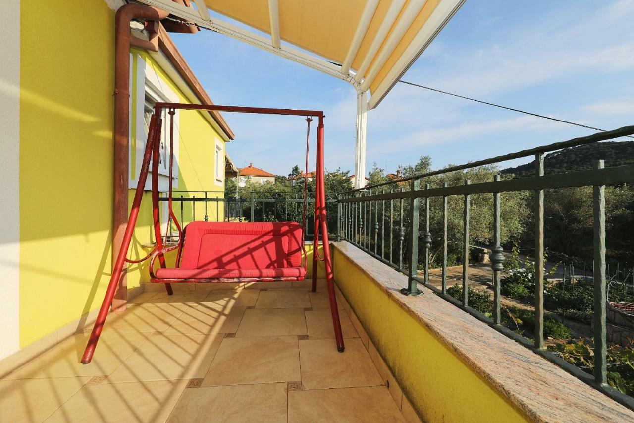 Apartmán Senkini Dvori Sutomiscica Exteriér fotografie